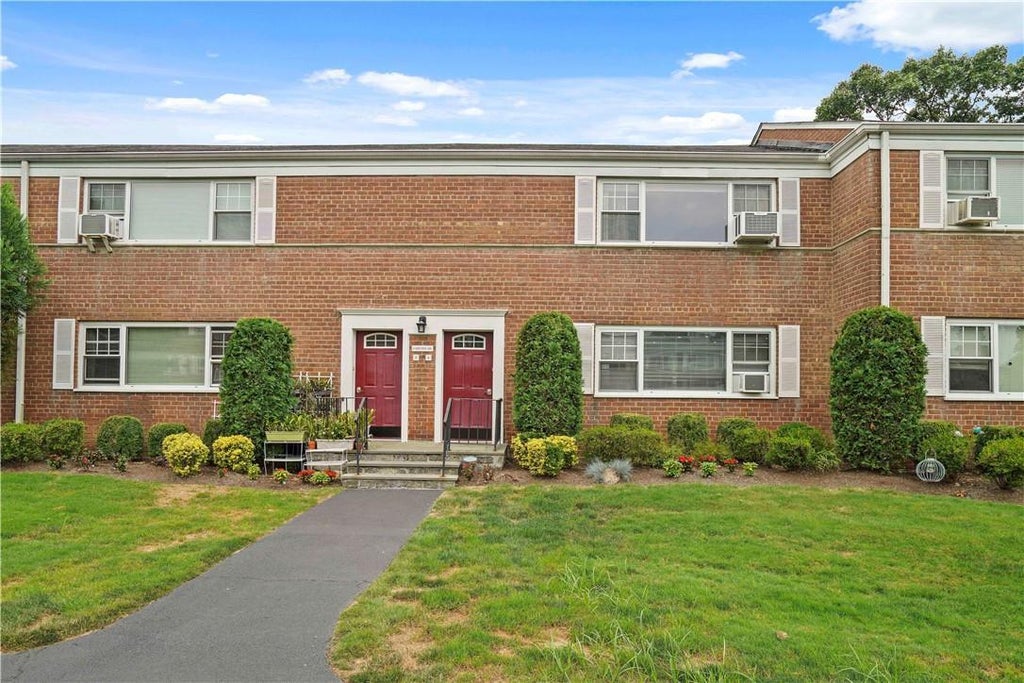 1 of 1 - 11 Westview Avenue # 18-2, White Plains, NY
