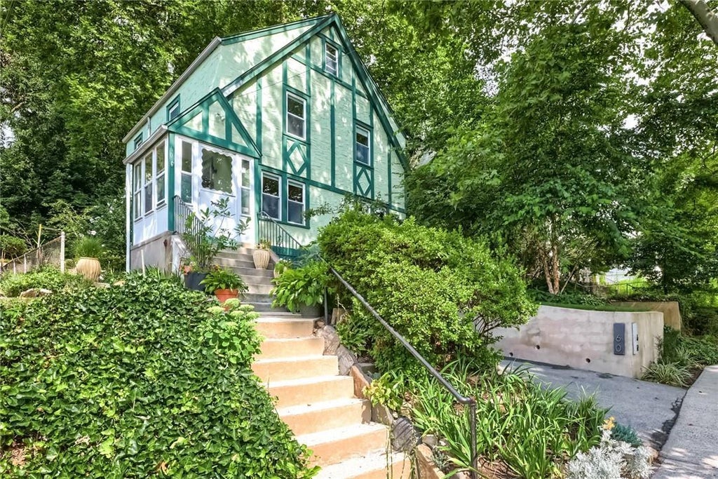 1 of 1 - 60 Hutchinson Boulevard, Mount Vernon, NY