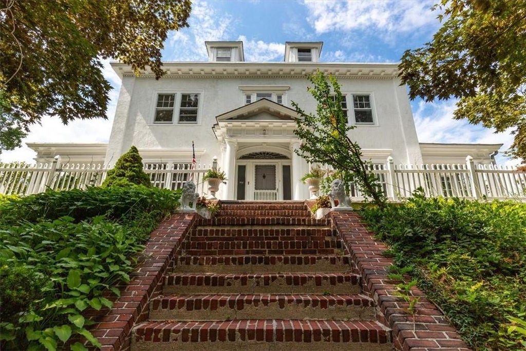 1 of 1 - 95 Rockland Avenue, Yonkers, NY