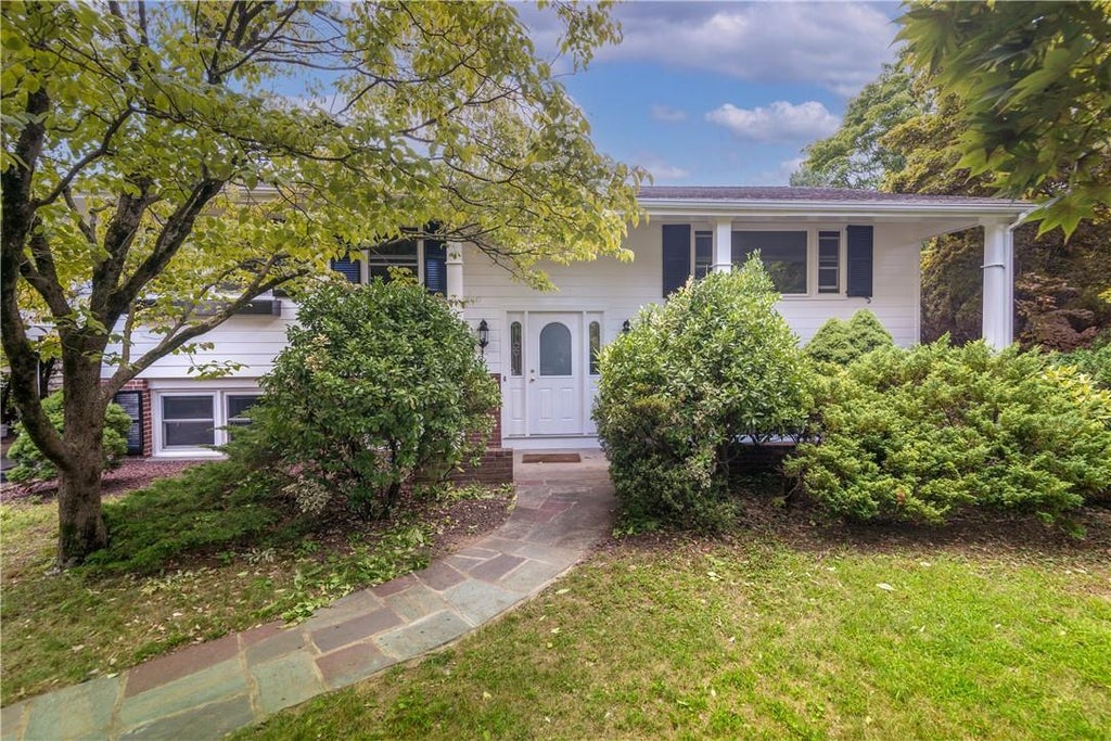 1 of 1 - 1 Leafy Lane, Larchmont, NY