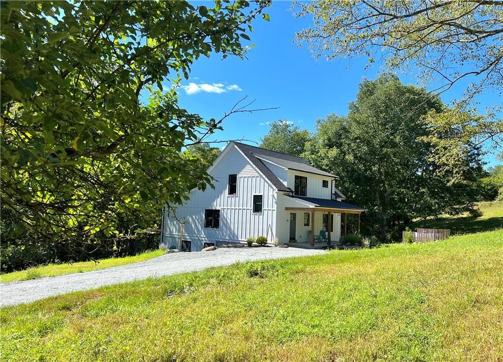 1 of 1 - 83 Henderson Road, Hankins, NY