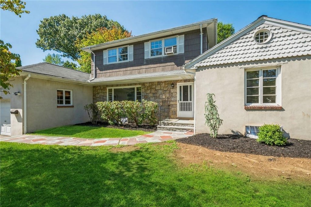 1 of 1 - 85 Magnolia St., Pearl River, NY