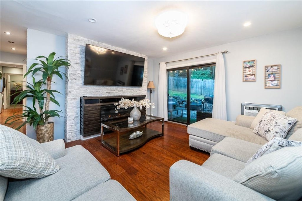 1 of 1 - 18 Granada Crescent # 2, White Plains, NY