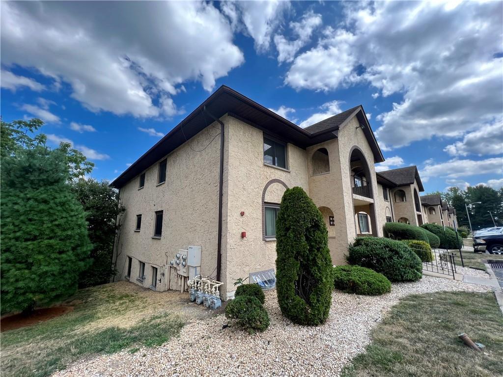 1 of 1 - 59 Omni Parc Drive, Nanuet, NY