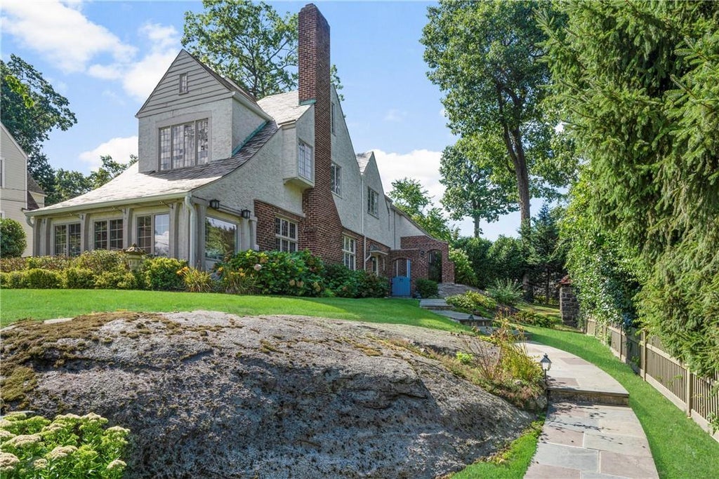 1 of 1 - 70 Ridge Road, New Rochelle, NY