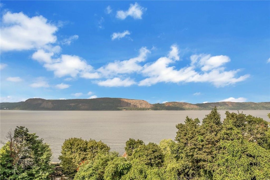 1 of 1 - 45 Hudson Point Lane, Ossining, NY