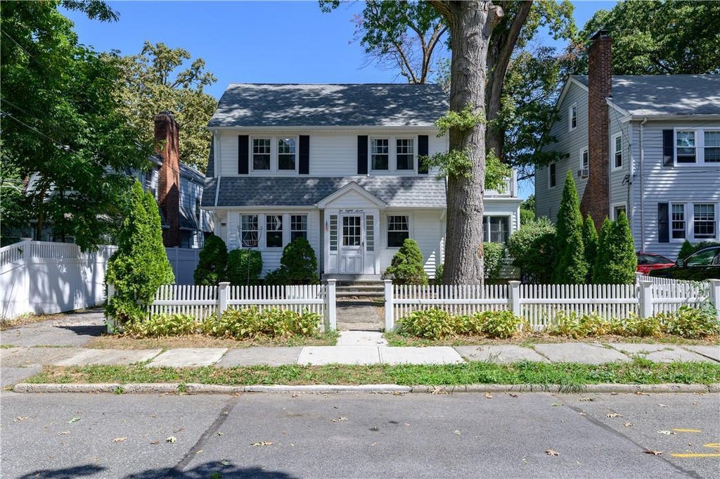 1 of 1 - 287 Clinton Avenue, New Rochelle, NY