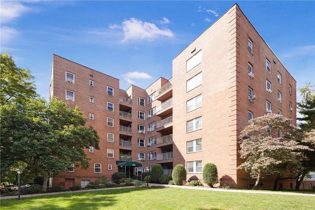 1 of 1 - 555 Broadway # 1c, Hastings-on-Hudson, NY
