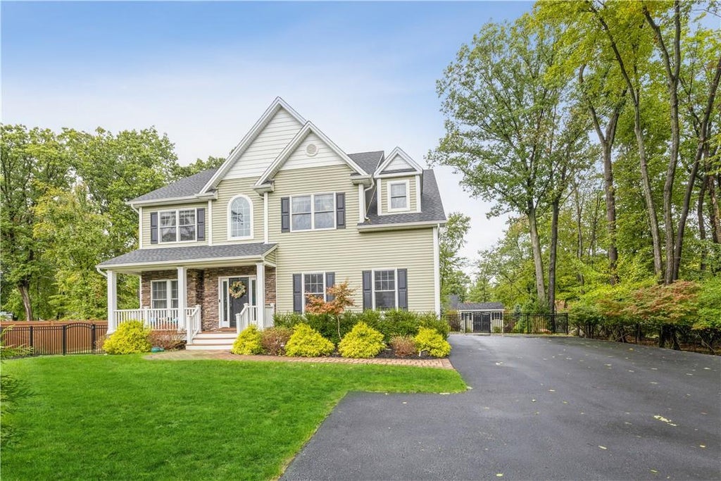 1 of 1 - 319 Blauvelt Road, Pearl River, NY