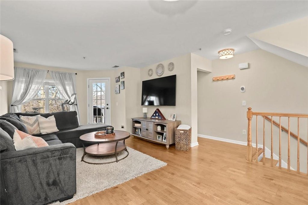 1 of 1 - 523 Viewpoint Terrace, Peekskill, NY