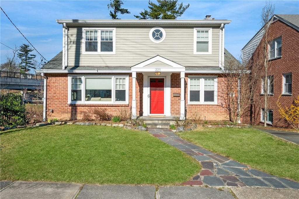 1 of 1 - 225 Carol Avenue, Pelham, NY