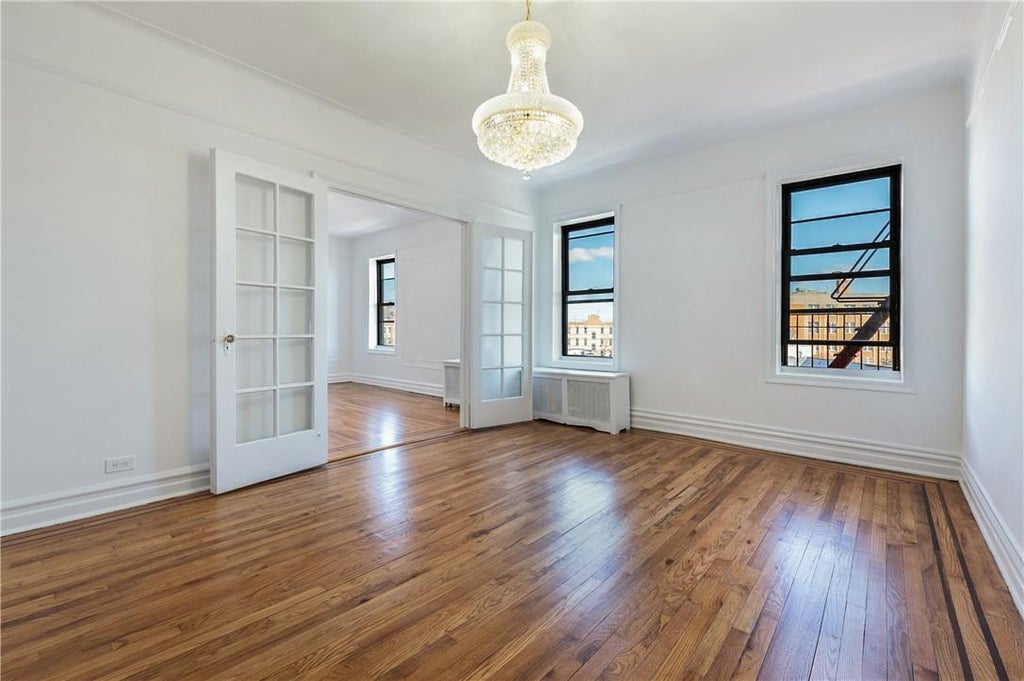 1 of 1 - 44-14 Newtown Road 5j, Astoria, NY