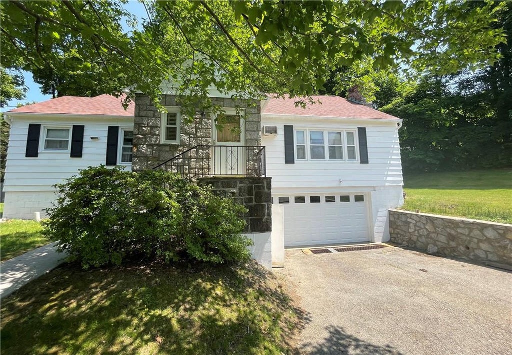 1 of 1 - 10 Catherine St., Cortlandt Manor, NY