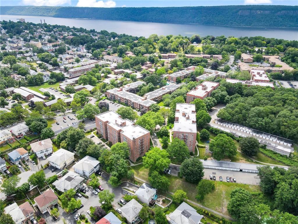 1 of 1 - 76 Dehaven Drive # 4e, Yonkers, NY