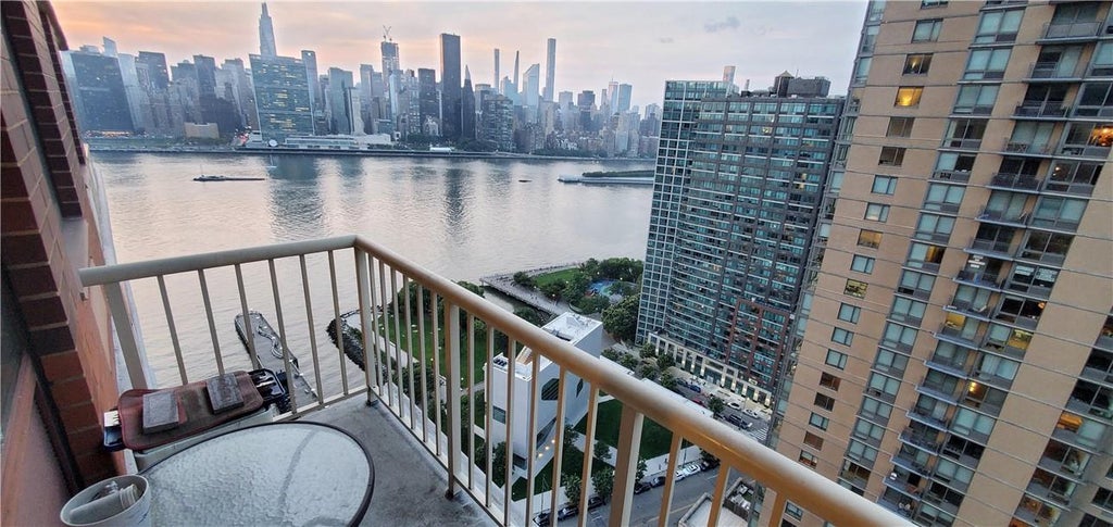 1 of 1 - 4-74 48th Avenue # 30c, Long Island City, NY