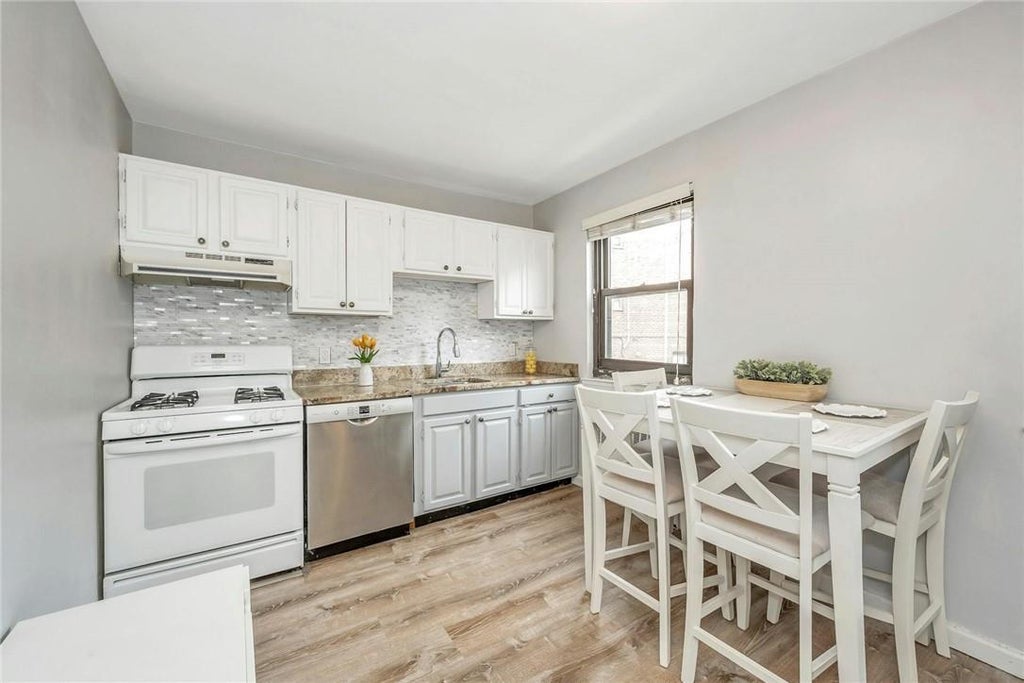 1 of 1 - 5 Lawrence Drive # C, White Plains, NY