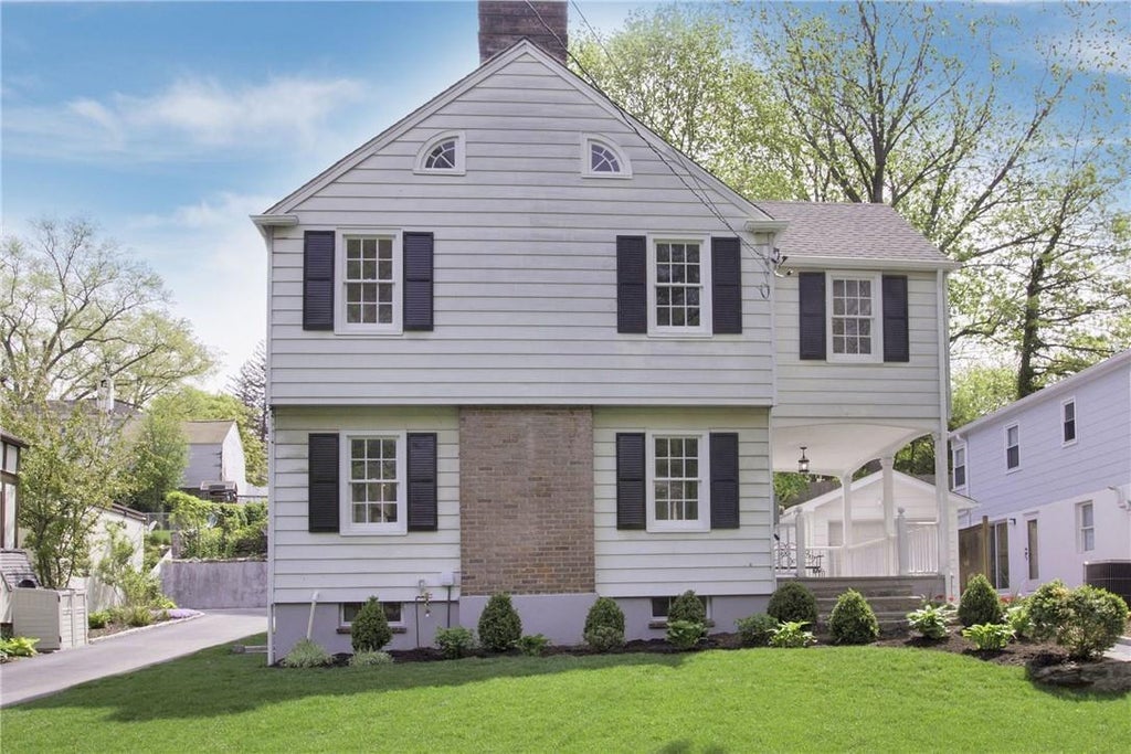1 of 1 - 668 Timpson St., Pelham, NY