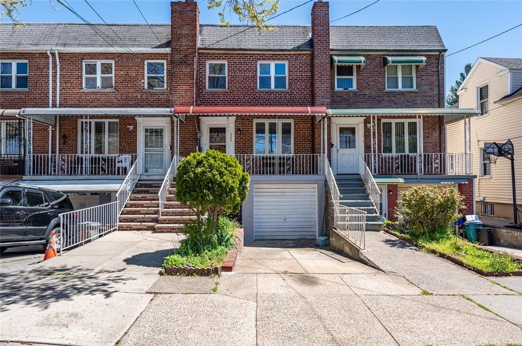1 of 1 - 2720 Fenton Avenue, Bronx, NY