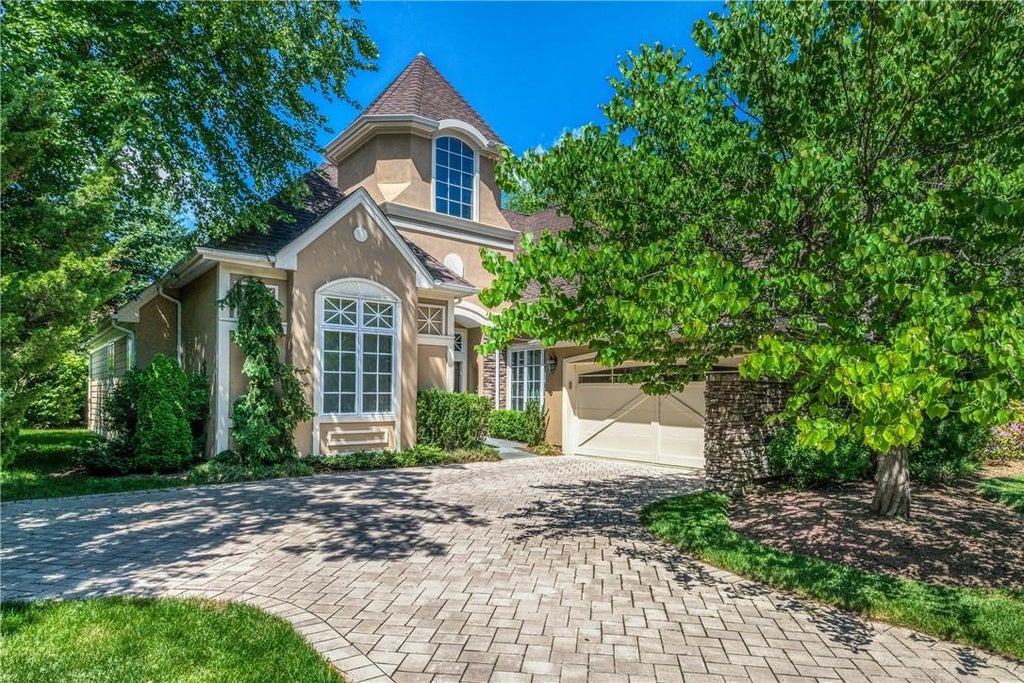 1 of 1 - 40 Stony Gate Oval, New Rochelle, NY