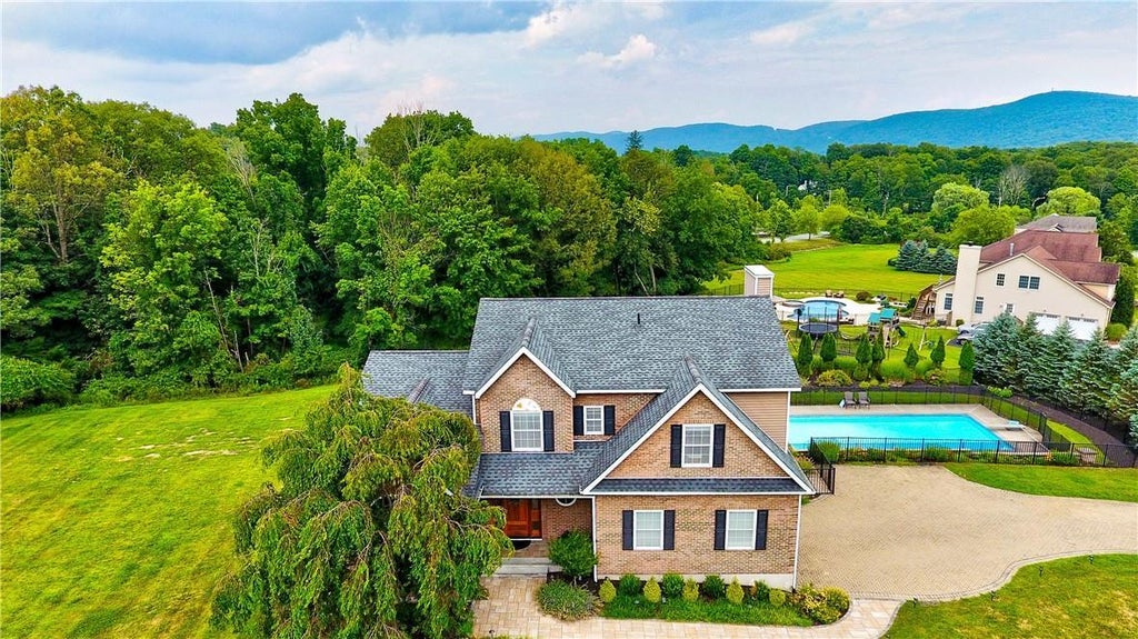 1 of 1 - 40 Talbot Road, Harriman, NY