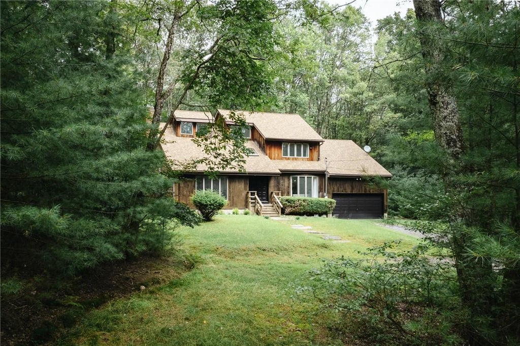 1 of 1 - 19 Drapak Lane, Glen Spey, NY