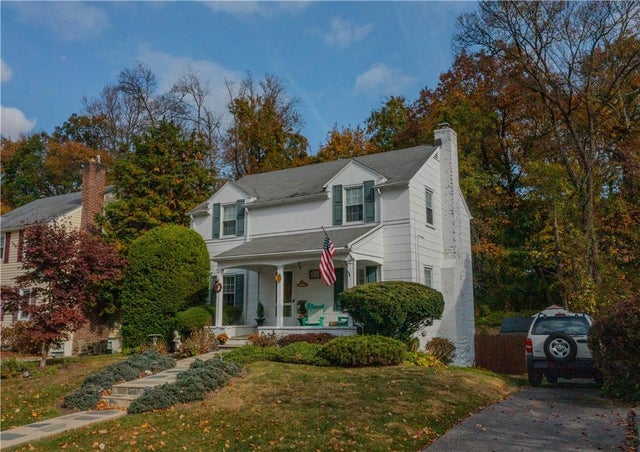 87 Interlaken Avenue, New Rochelle