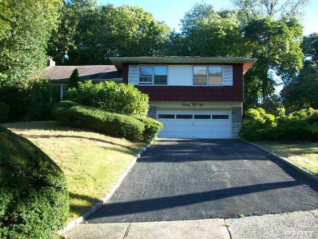 1 of 1 - 24 Trent Lane, Smithtown, NY