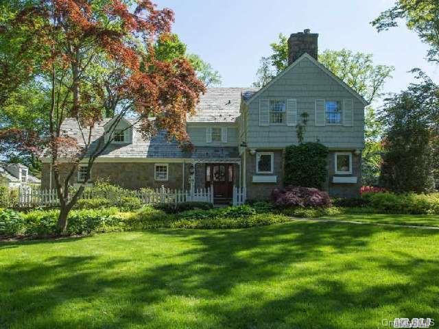 1 of 1 - 399 Dogwood Lane, Manhasset, NY