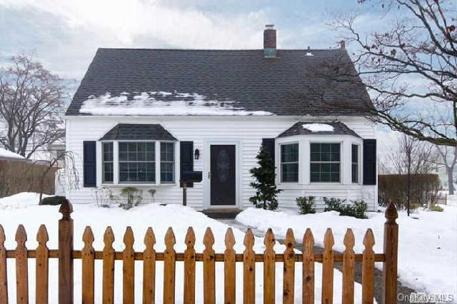 1 of 1 - 2 Cherrytree Lane, Levittown, NY