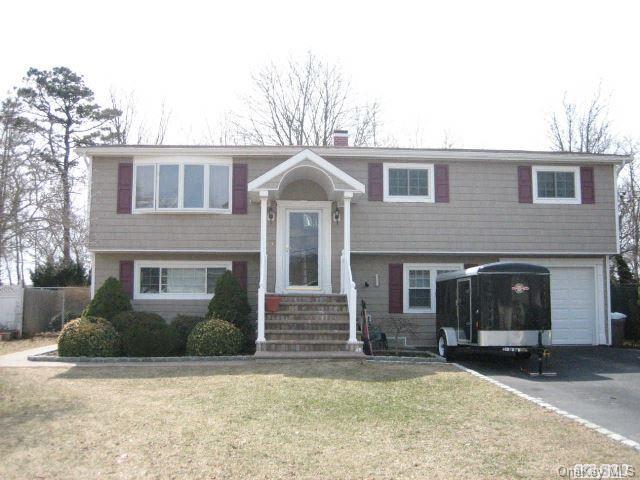 1 of 1 - 62 Appel Drive, Shirley, NY
