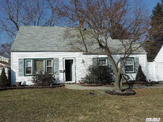 1 of 1 - 12 Swan Lane, Levittown, NY
