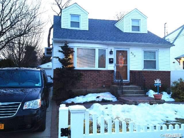 1 of 1 - 352 Chambers Avenue, East Meadow, NY
