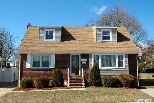1 of 1 - 266 Marguerite Avenue, Floral Park, NY