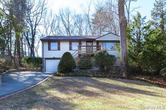 1 of 1 - 6 Ingelore Court, Smithtown, NY