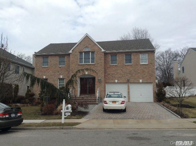 1 of 1 - 17 Howard Court, Plainview, NY