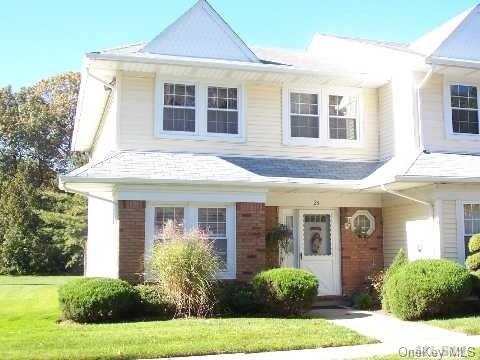1 of 1 - 26 Gazebo Lane, Holtsville, NY