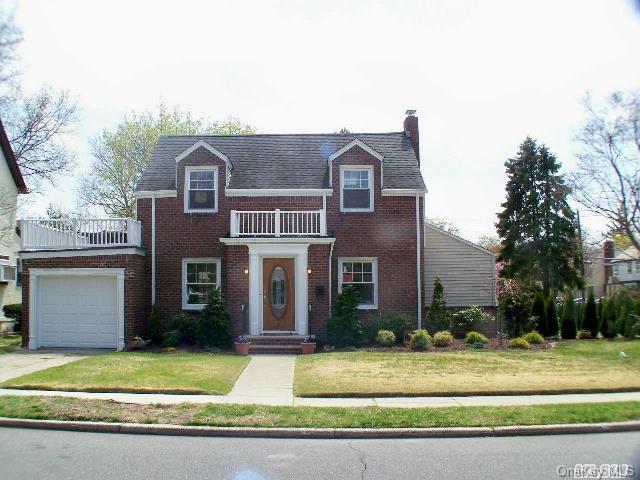 1 of 1 - 176 Rider Avenue, Malverne, NY