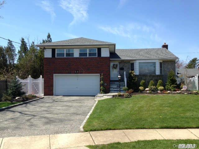 1 of 1 - 856 Oxford Court, Valley Stream, NY