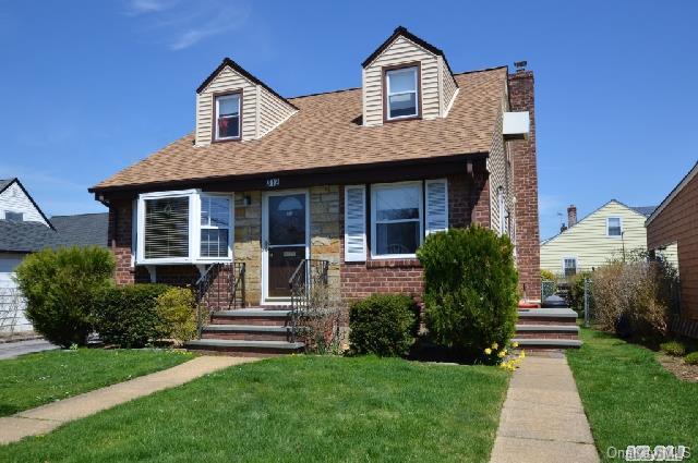 1 of 1 - 312 Congress Avenue, Mineola, NY
