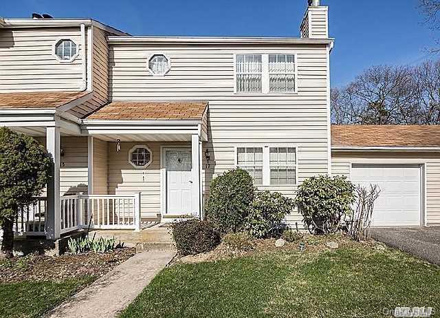 1 of 1 - 17 Rutledge Commons, Yaphank, NY