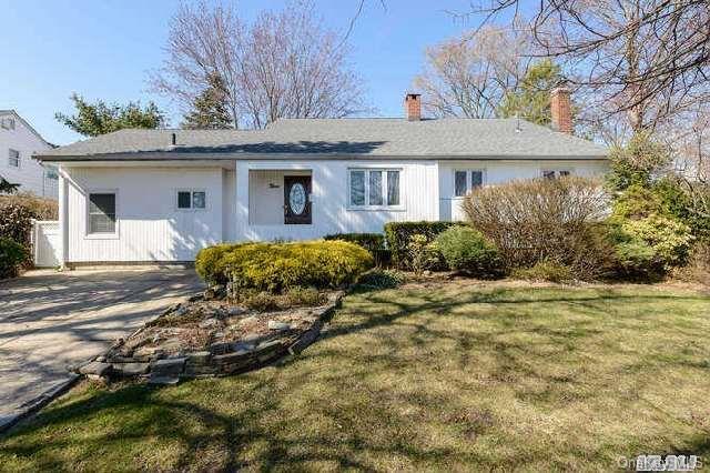 1 of 1 - 9 Warren Place, Plainview, NY