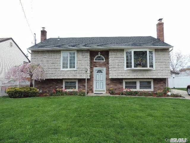 1 of 1 - 124 Union Avenue, Amityville, NY