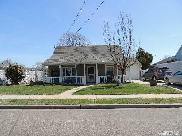 1 of 1 - 2297 Beech St., Wantagh, NY