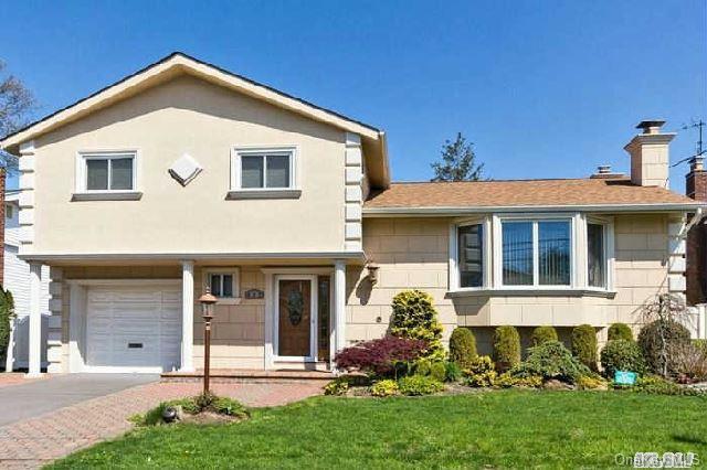 1 of 1 - 987 Woodoak Drive, Baldwin, NY