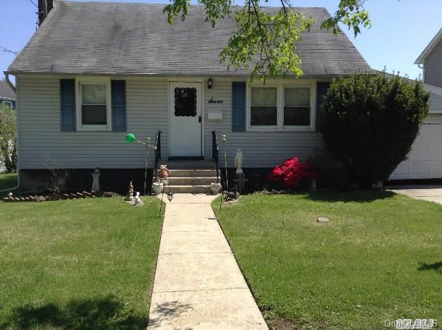 1 of 1 - 7 Plymouth Road, Massapequa, NY