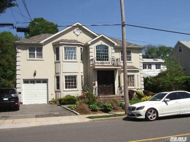 1 of 1 - 3 Forest Row, Great Neck, NY