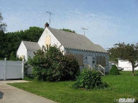 1 of 1 - 77 Leo Lane, Deer Park, NY