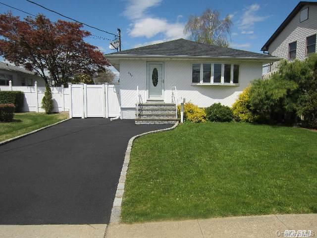 1 of 1 - 259 Atlanta Avenue, Massapequa, NY