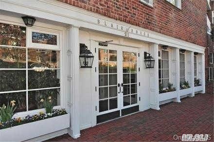 1 of 1 - 21 Chapel Place # 3p, Great Neck, NY