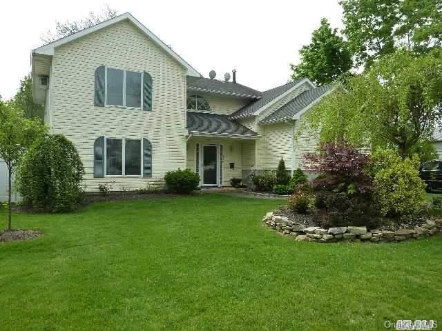 1 of 1 - 1535 2nd St., West Babylon, NY